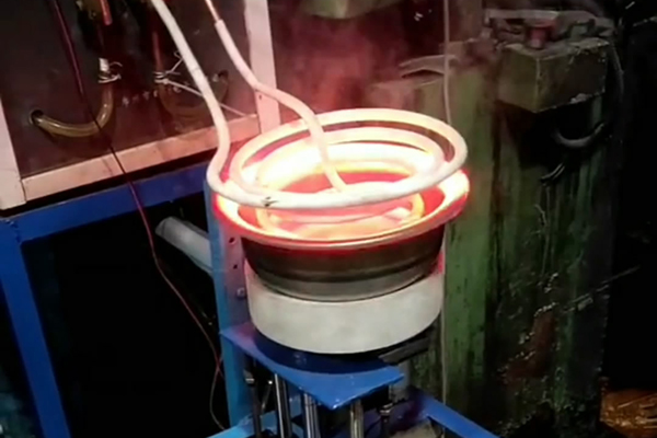  高頻退火機(jī)手工對單個不銹鋼盤退火拉伸熱處理