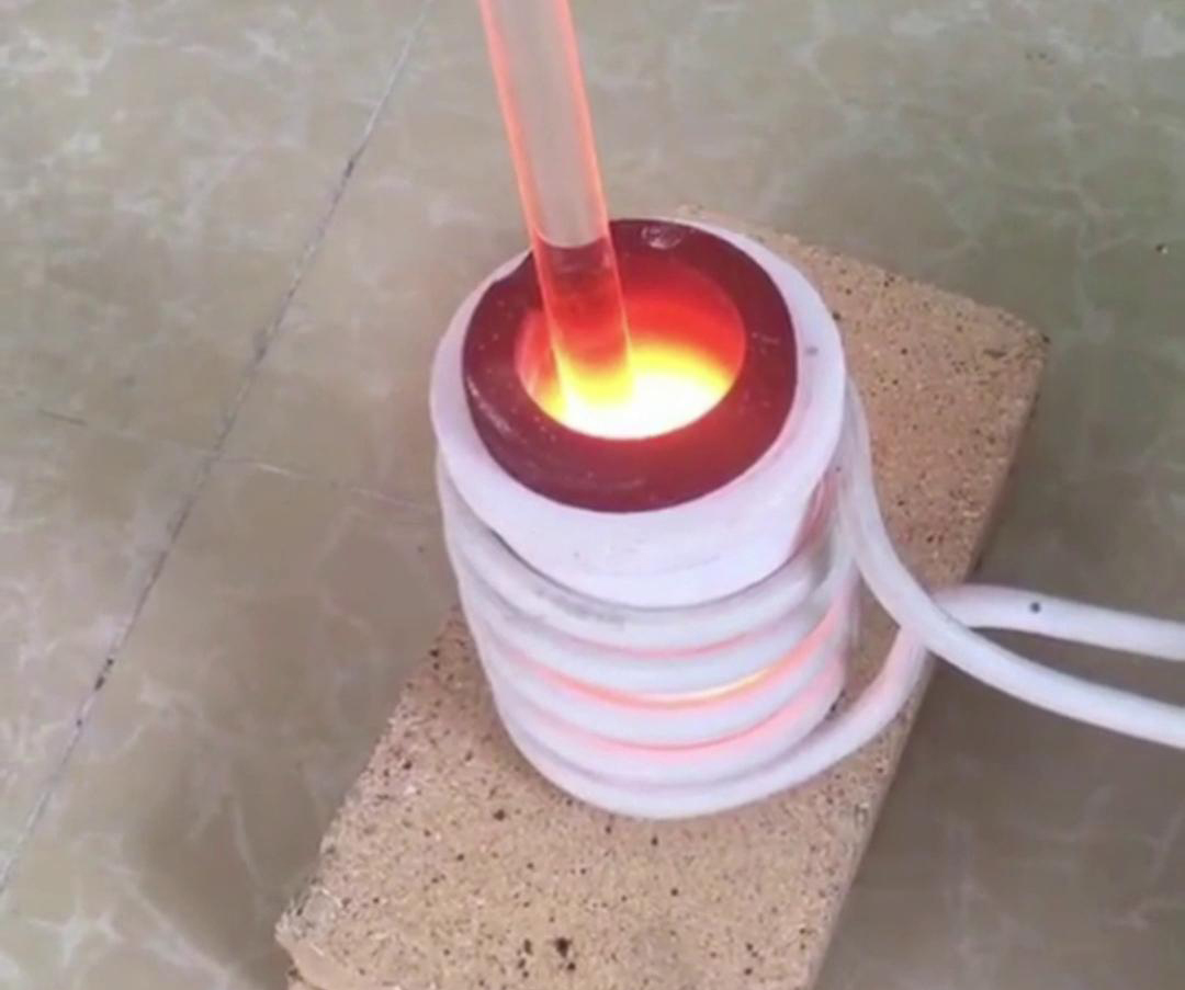 小型高頻熔煉爐：家用電壓，高效熔煉