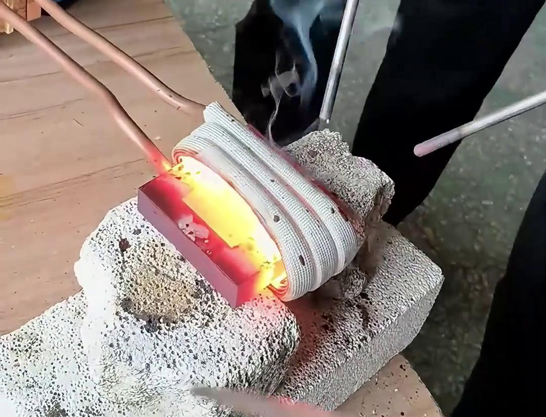 高頻焊機(jī)可以適用于各種金屬材料的焊接，包括鎢鋼合金等難焊材料