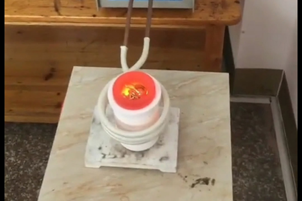 頻率越高，中頻熔煉電爐價(jià)格越高？
